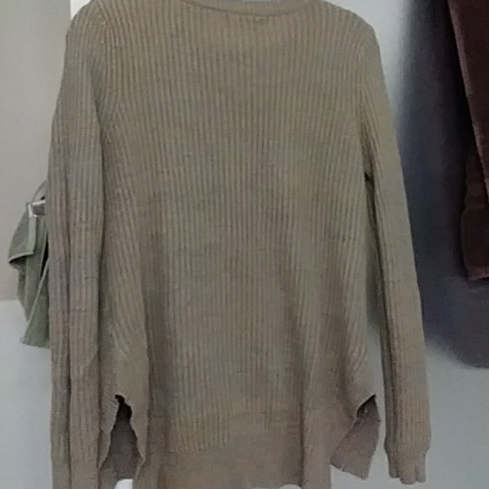 Sweater - Picture 3 of 3